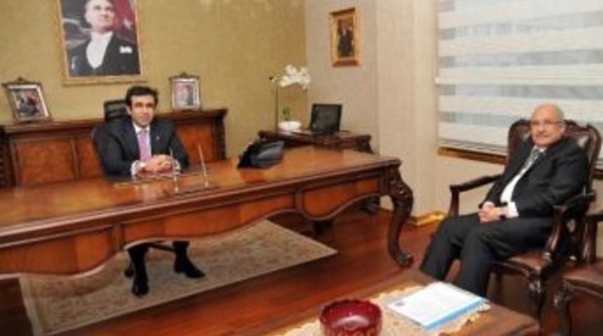 Kocamaz, Vali G&uuml;zeloğlu&rsquo;nu Ziyaret Etti