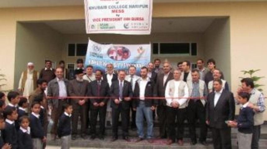 Bursalı Hayırseverlerden Pakistan'daki Yetimlere Yemekhane