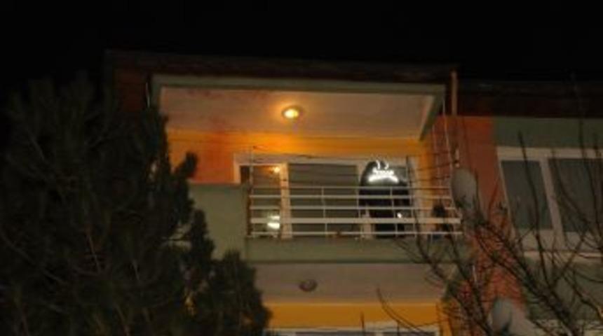 Eski Nişanlısını &Ouml;ld&uuml;rd&uuml;kten Sonra Canına Kıydı