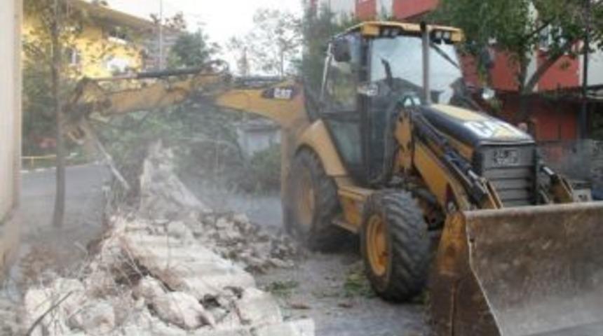 Kartal Belediyesi Yolları Yeniliyor