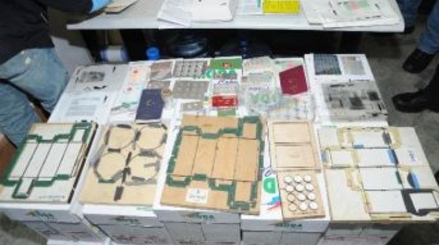 Sahte İla&ccedil; &Ccedil;etesine Ait Depodan &Ccedil;uvalla Malzeme &Ccedil;ıktı