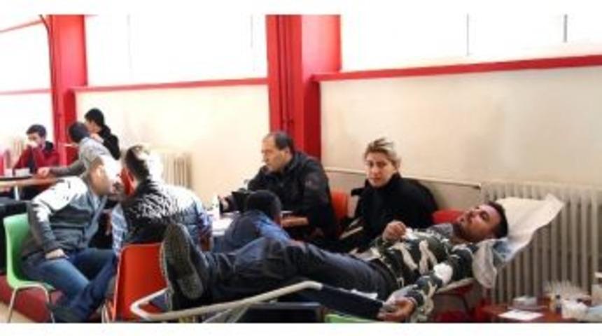 Gediz Myo&rsquo;da Kan Bağışına Yoğun İlgi