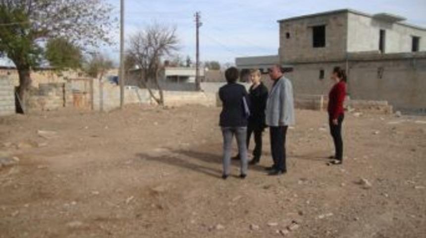 Kaymakam &Ccedil;etin, K&ouml;y Ziyaretlerinde