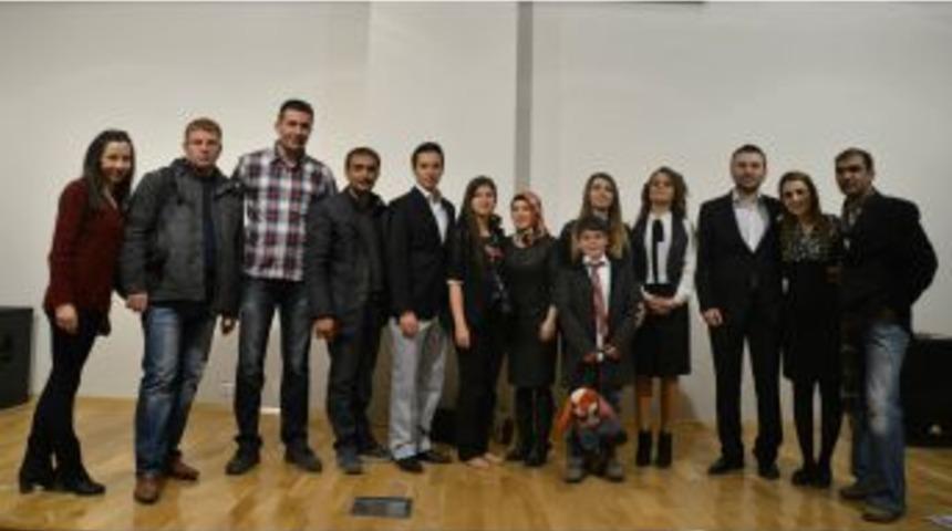 Muş'ta '&Ouml;ğretmen' Konulu Fotoğraf Sergisi A&ccedil;ıldı