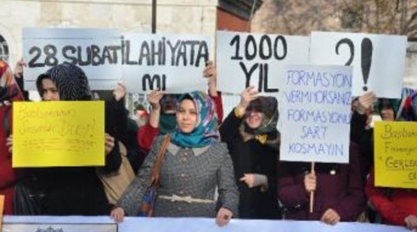 İlahiyat &Ouml;ğrencilerinin Pedagojik Formasyon Tepkisi &Ccedil;ığ Gibi B&uuml;y&uuml;yor
