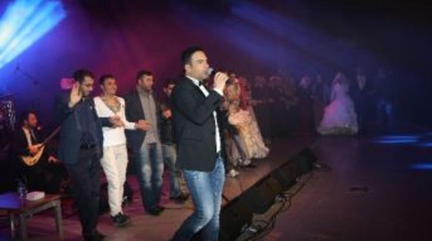 80 &Ccedil;iftin Resmi Nikah Hasreti Sona Erdi