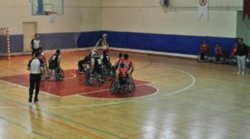 Malatya Engelli Basket&ccedil;iler Galip