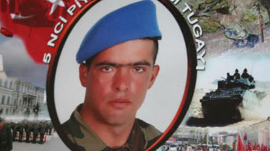 Şehit annesinin feryatları y&uuml;rekleri dağladı!