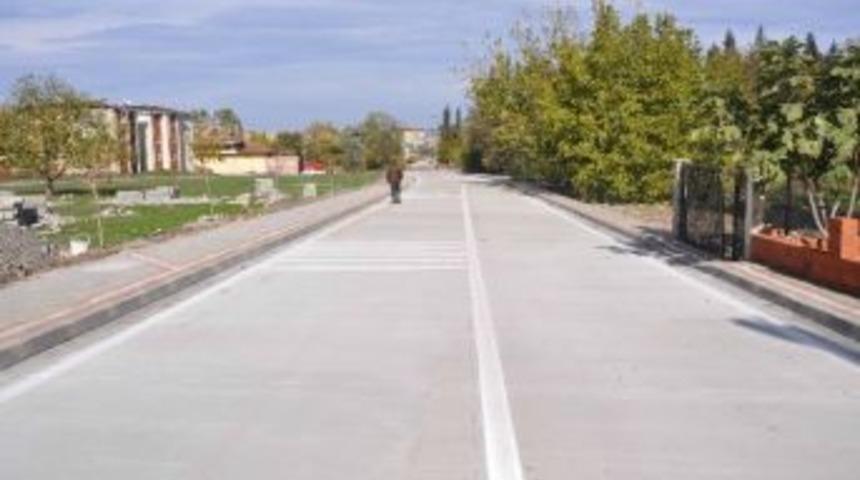 Kocaeli B&uuml;y&uuml;kşehir Belediyesi Yol &Ccedil;alışmalarına Devam Ediyor