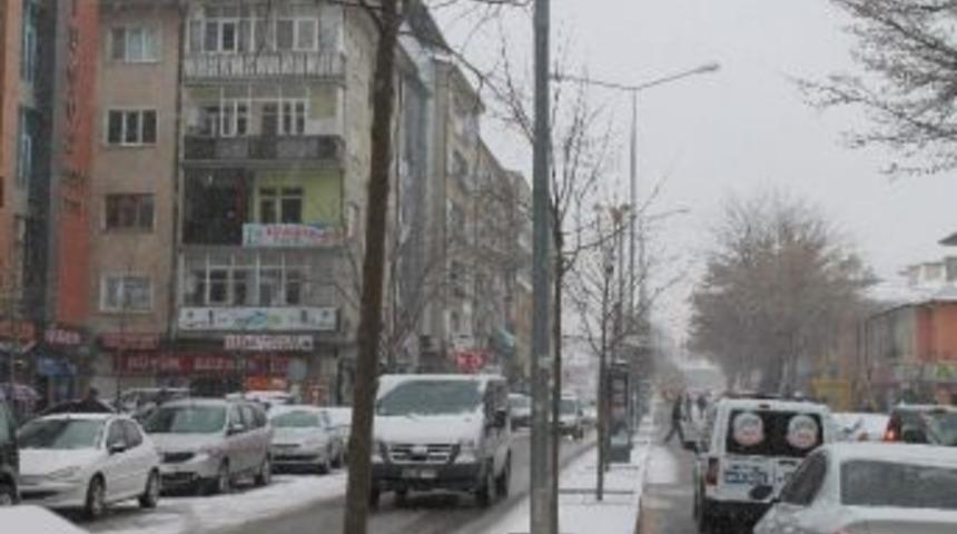 Kırşehir Beyaza B&uuml;r&uuml;nd&uuml;