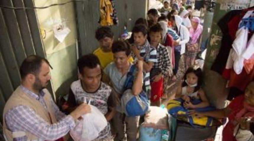 Diyanet, Filipinler&rsquo;in Yaralarını Sarmaya Devam Ediyor