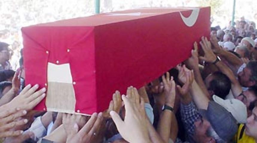 T&uuml;rkiye şehitlerine ağlıyor!