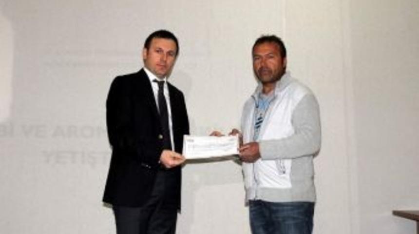 Yıldızeli'nde Tıbbi Ve Aromatik Bitki Yetiştiriciliği Kursu Tamamlandı