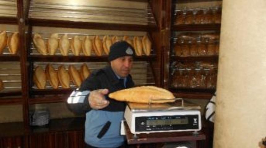 İzmit Zabıtasından D&uuml;ş&uuml;k Gramajlı Ekmeğe Ceza