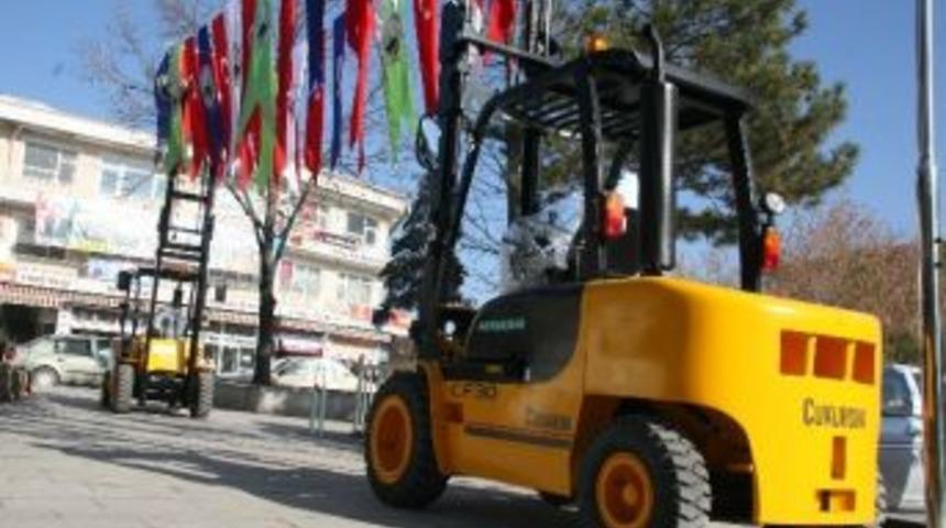 Sungurlu Belediyesi Ara&ccedil; Parkını Genişletti