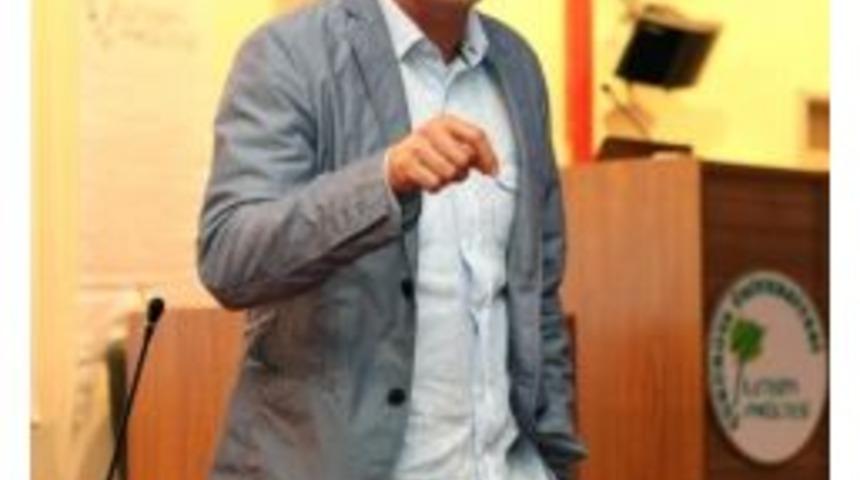 Ağaoğlu: &ldquo;iran&rsquo;da Yaşamadan İran&rsquo;ı Anlamak M&uuml;mk&uuml;n Değil&rdquo;