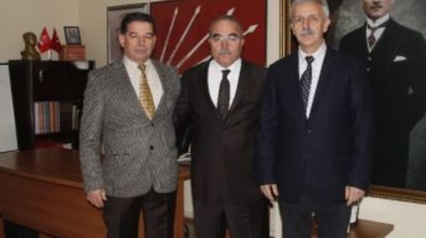 Sel&ccedil;uk'ta Chp'nin &Uuml;&ccedil; Adayı Birleşti
