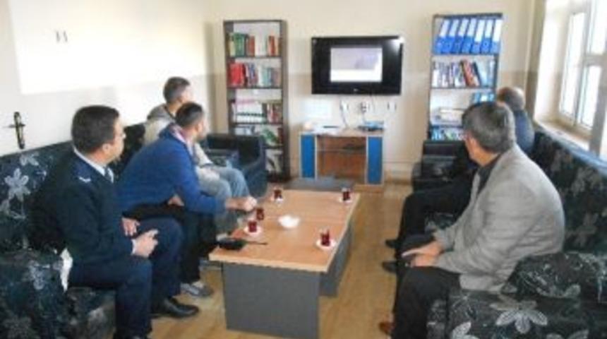 S&uuml;r&uuml;c&uuml;lere Emniyet Kemeri Eğitimi