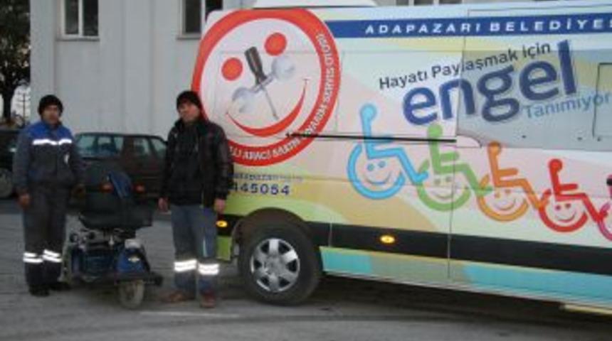 Engelli Ara&ccedil;larını &Uuml;cretsiz Tamir Edip, Yeniden Aldığı Eve Bırakıyor