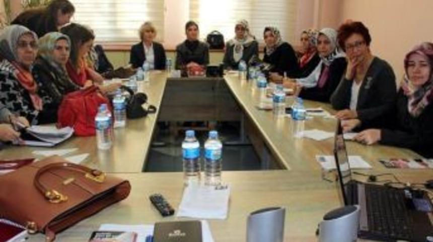 G&ouml;nen'de G&ouml;n&uuml;l El&ccedil;ileri Eğitim İ&ccedil;in Toplandı