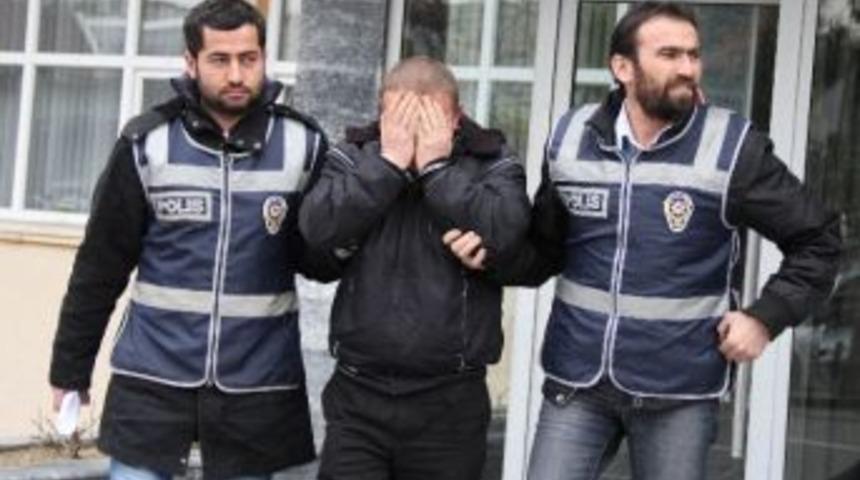 1.5 Saatte 4 Kez Hırsızlık Yapan Zanlı Yakalandı