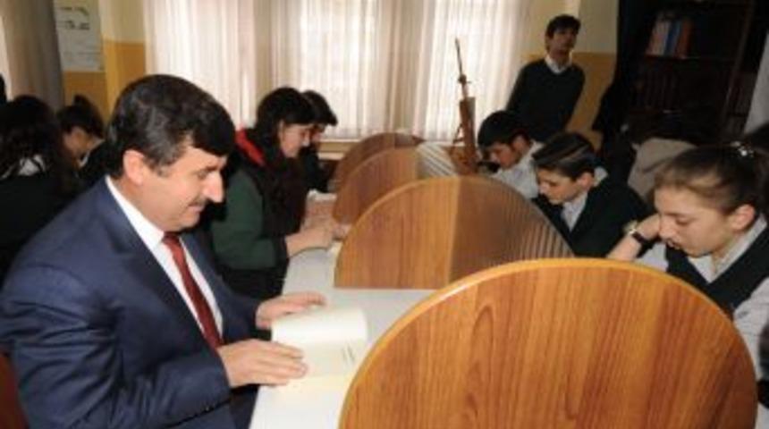 Trabzon'da Okullarda Kitap Okuma Kampanyası Başlatıldı