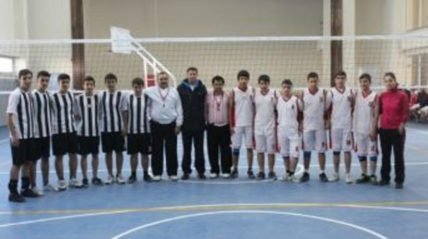 Gen&ccedil; Erkekler Voleybol M&uuml;sabakaları Başladı