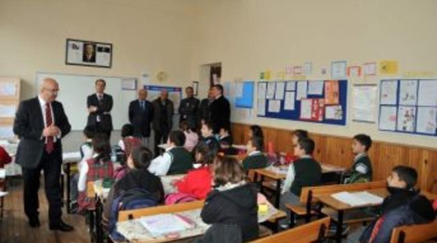 Başkan &Ccedil;oban&rsquo;a Diploma S&uuml;rprizi