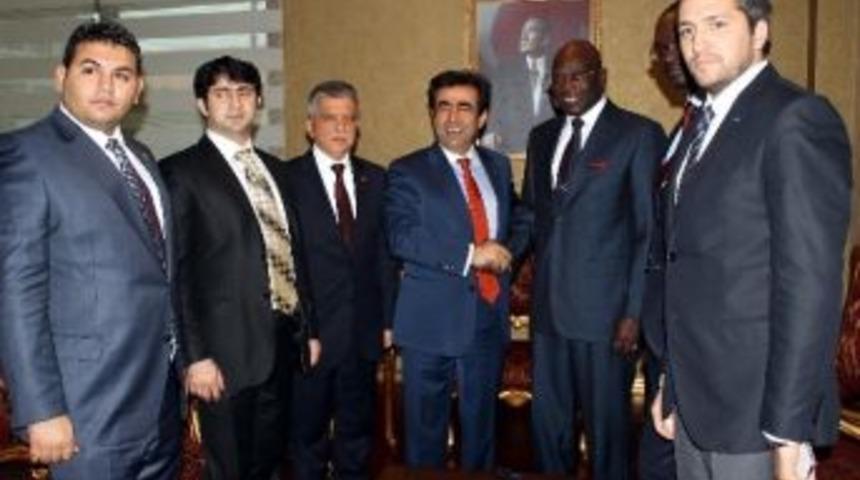 Vali G&uuml;zeloğlu Senegal B&uuml;y&uuml;kel&ccedil;isini Kabul Etti