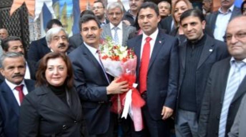 Başkan Adayı Sever'den Ak Parti Toroslar İl&ccedil;e Teşkilatı'na Ziyaret
