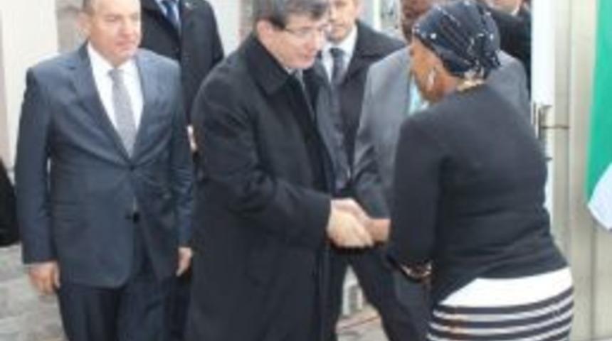 Dışişleri Bakanı Ahmet Davutoğlu: