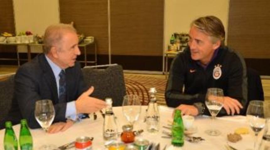 Başkan &Uuml;nal Aysal'dan Takıma Ziyaret
