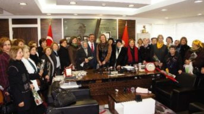 İlk T&uuml;rk Kadın Mitinginin 94. Yıld&ouml;n&uuml;m&uuml; T&ouml;renle Kutlandı