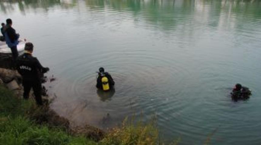 Dalgı&ccedil;lar 35 G&uuml;n &Ouml;nce Kaybolan Sarı'yı Irmakta Ikinci Defa Aradı