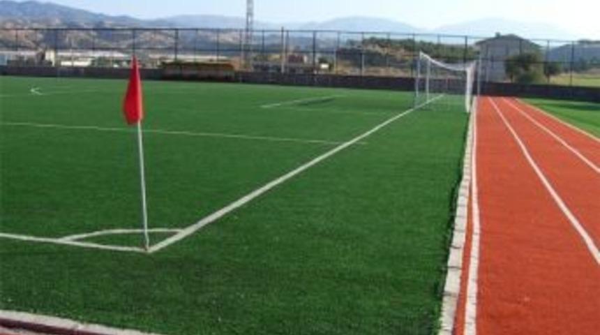 Abdipaşa Ve Kumluca Futbol Sahaları İ&ccedil;in 750 Bin Lira &Ouml;denek Ayrıldı