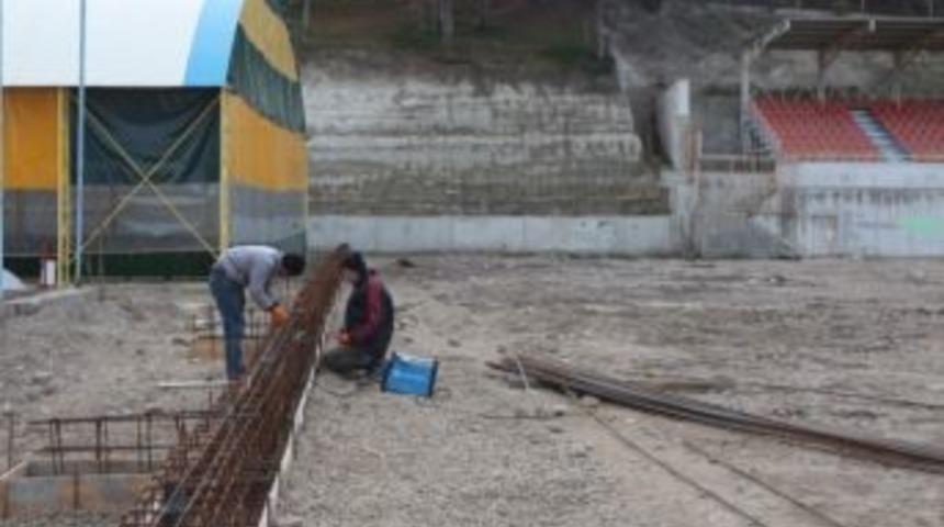 G&ouml;rdes'in Modern Stadı'nın İnşaatı Hızla Devam Ediyor