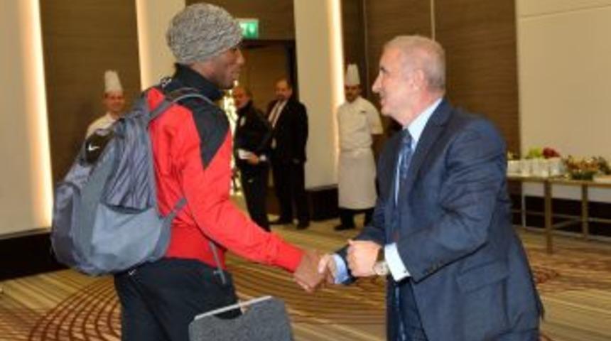 Başkan Ünal Aysal'dan Kampa Ziyaret