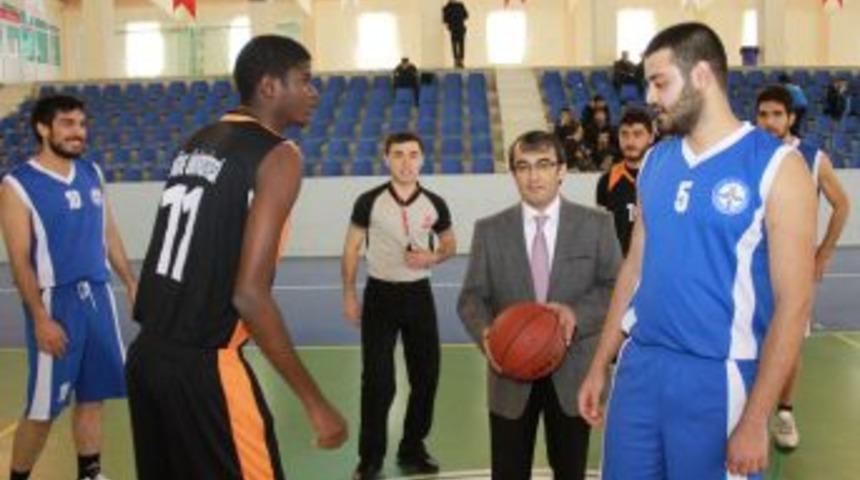 &Uuml;niversitelerarası Basketbol 2. Ligi Grup M&uuml;sabakaları Başladı