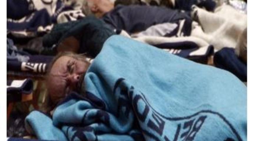 Sokakta Yaşayan Vatandaşlara İbb Sahip &Ccedil;ıktı