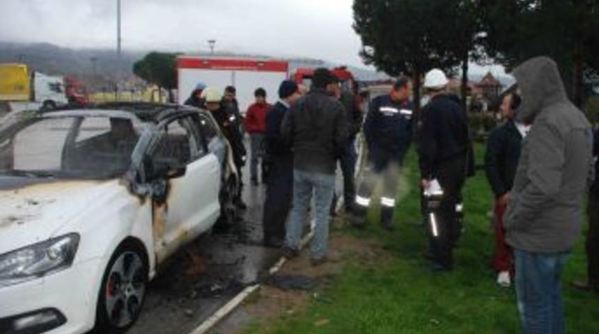 Babasına Ait Otomobili Benzin D&ouml;kerek Yaktı