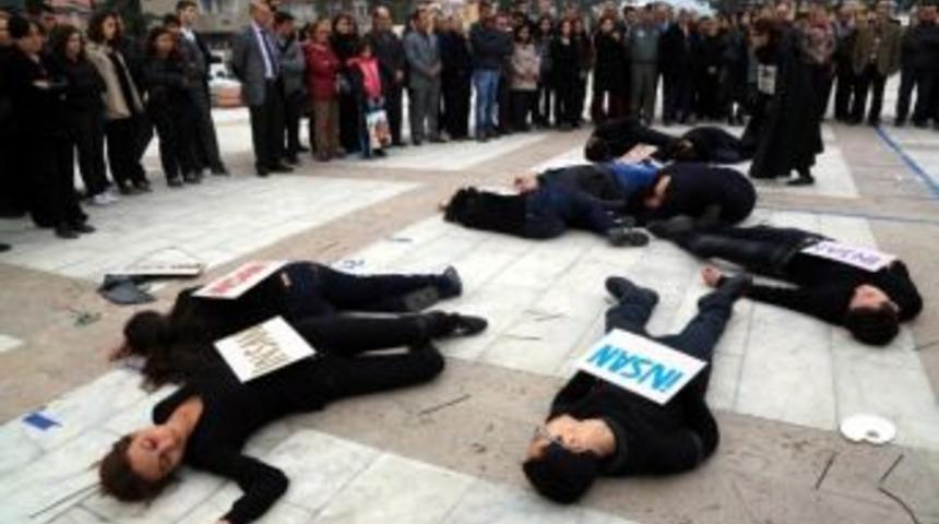 Milas'ta İnsan Haklarına Tiyatral Bakış