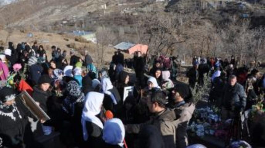 STK&rsquo;lar Uludere'de &Ouml;len 34 Kişinin Ailelerini Unutmadı