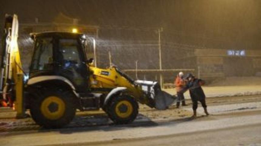 Kar Yağışı Bafra’da Etkili Oldu