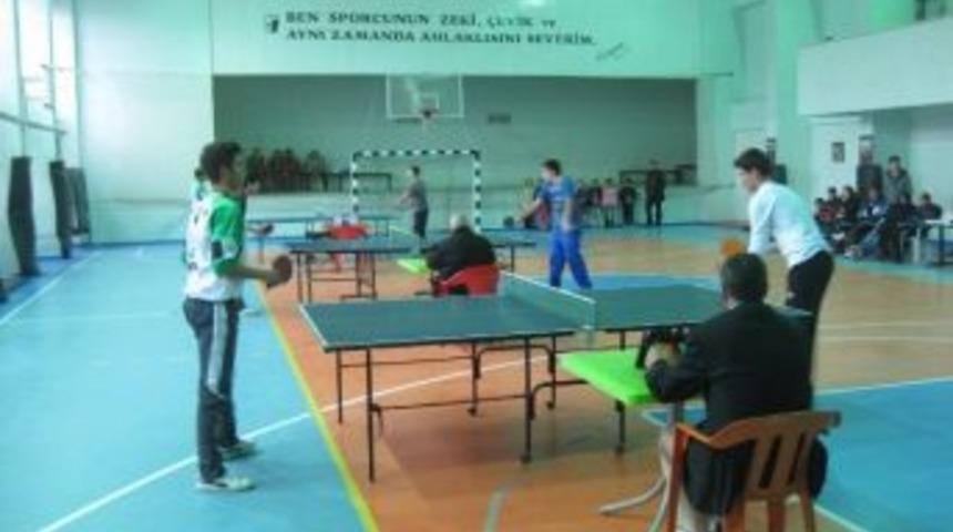 Masa Tenisinde Üç Lise Küçük Menderes’i Temsil Edecek