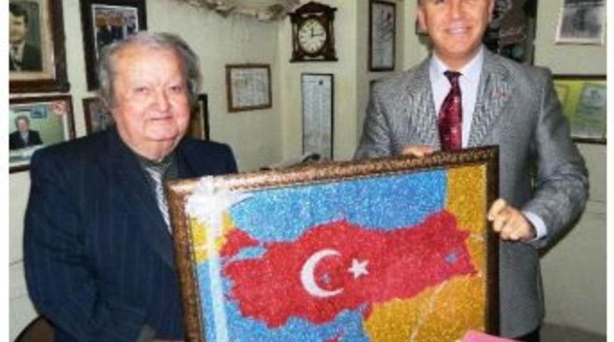 Ödemiş Kaymakamı Dölek'ten Övgü