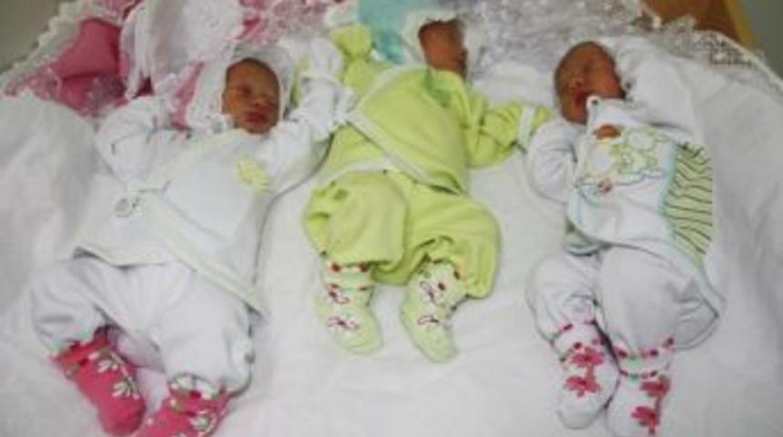 (&ouml;zel Haber) Yoksulluk &Uuml;&ccedil;&uuml;z Bebekleri Birbirinden Ayırdı