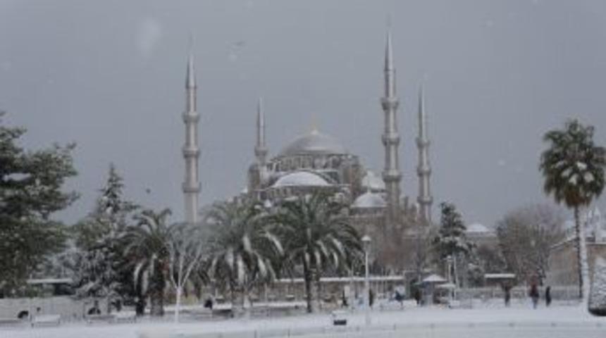 Sultanahmet’ten Kar Manzaraları