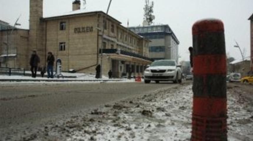 Doğu&rsquo;da Kar Yağışı Ve Buzlanma