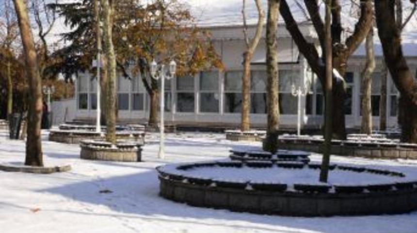 Beyaza B&uuml;r&uuml;nen &Ccedil;amlıca'dan Manzaralar