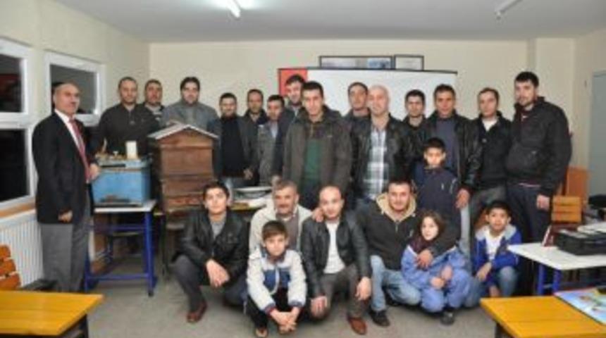 Halk Eğitim arıcı yetiştiriyor